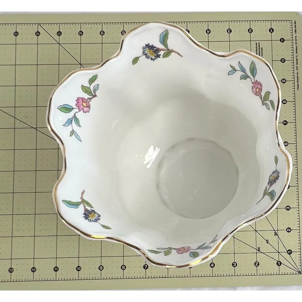 Vintage Aynsley Pembroke Victorian Cachepot Fine English Bone China  Jardiniere